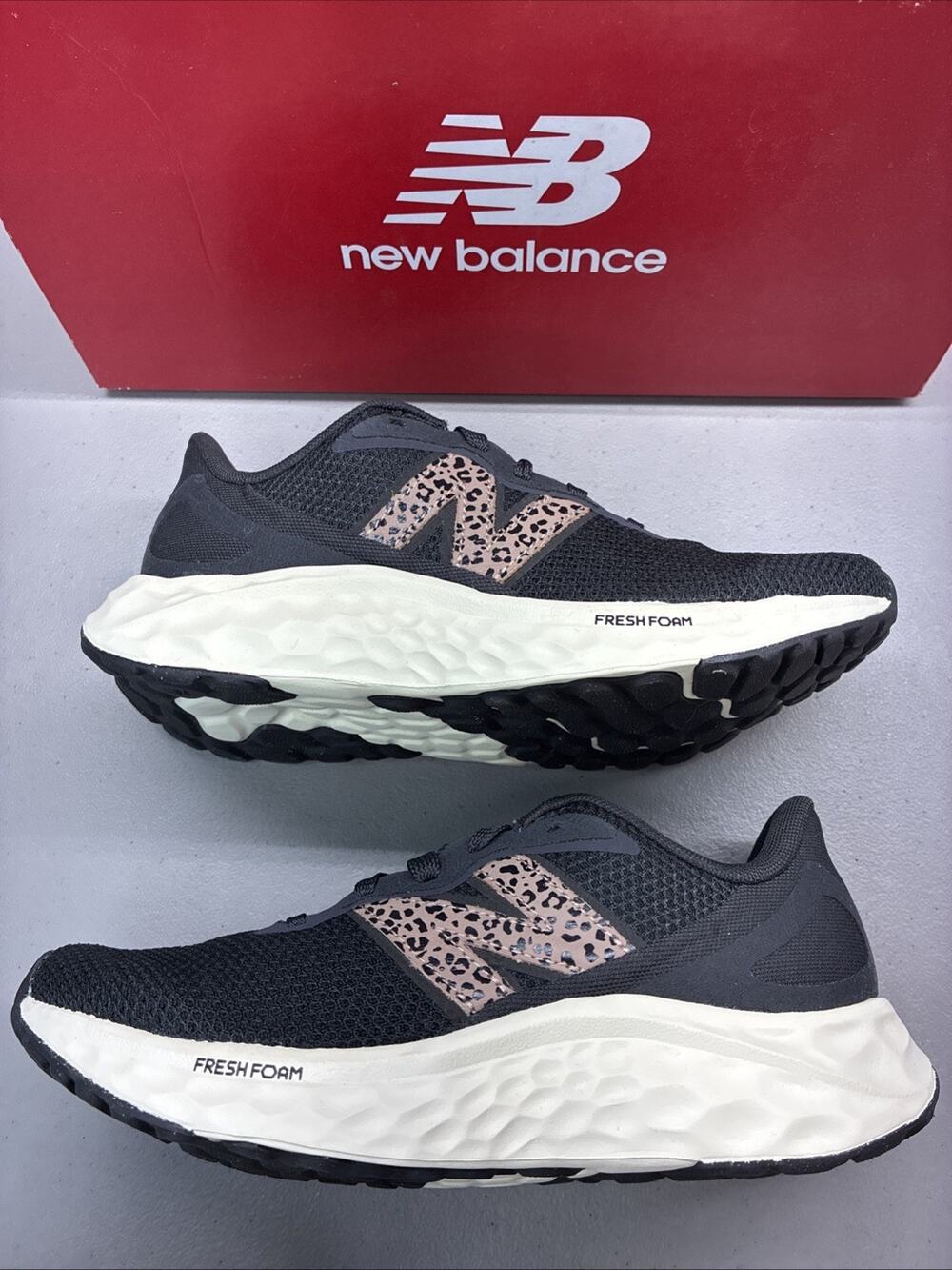 NEW BALANCE WOMEN'S FRESH FOAM ARISHI v4 WARISIK4 RUNNING SHOES Size 5.5